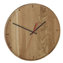 Meşe ağacından yapılmış analog duvar saati